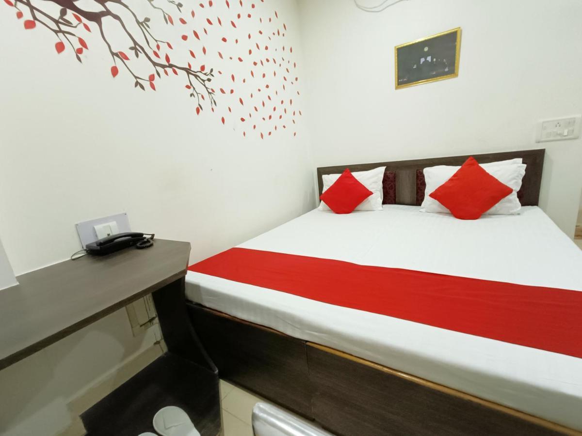Hotel Executive Inn Hailakandi Екстериор снимка