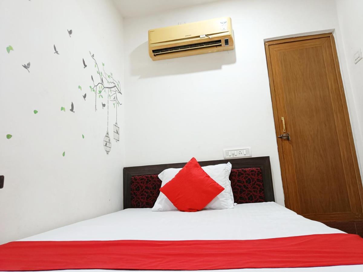 Hotel Executive Inn Hailakandi Екстериор снимка