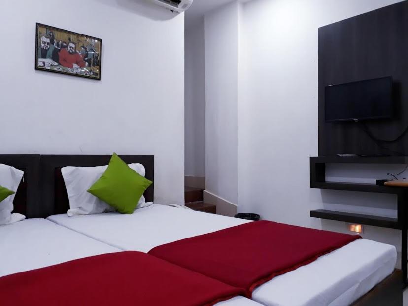 Hotel Executive Inn Hailakandi Стая снимка