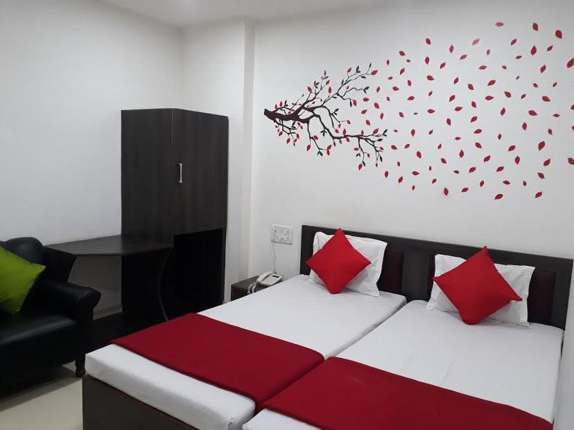 Hotel Executive Inn Hailakandi Стая снимка